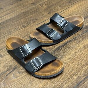 Birkenstock Arizona sandals in black oiled leather size 38/7